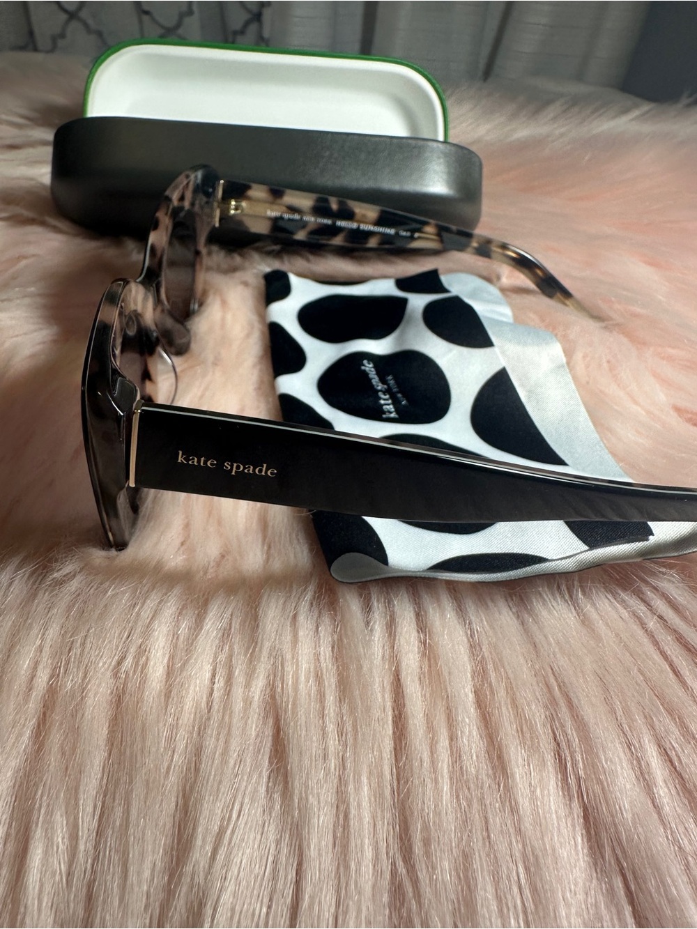 Kate Spade New York Marigold/S Cat-Eye
Sunglasses. - Picture 3 of 6